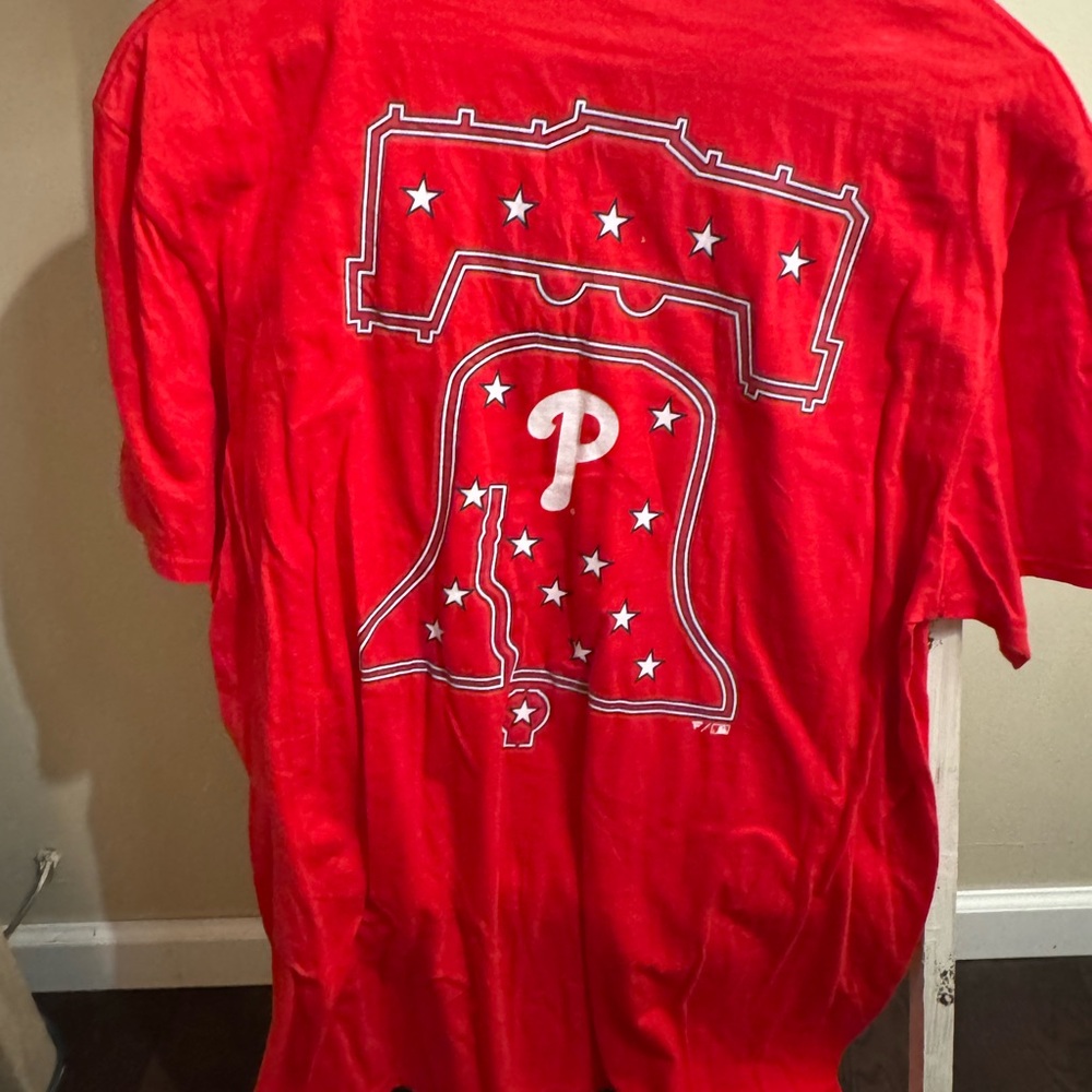 Philadelphia Phillies fanatics liberty bell t  shirt NWT